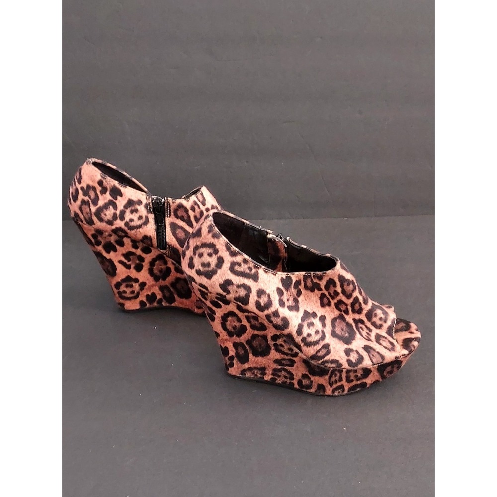 Olsenboye Boot Leopard Print Women's with peep toe ‎ Size 8.5 black brown gold